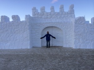 COOLEST SNOW FORT EVER